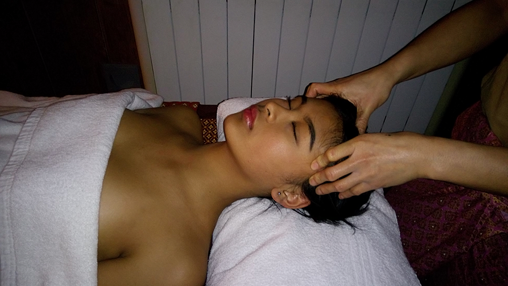 massage thai - tête, épaules, dos 2